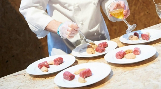 Ganache de foie gras, tartare de boeuf, vinaigrette sésame